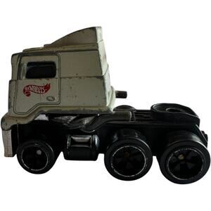 Hot Wheels Semi Truck White